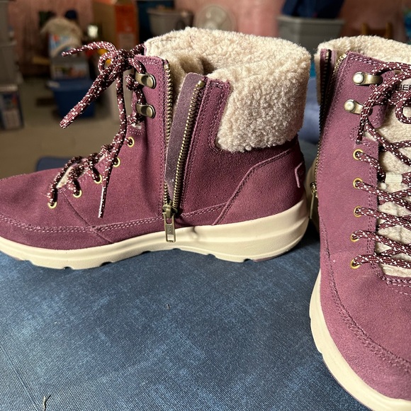 Sketchers winter walking boots - Picture 5 of 7
